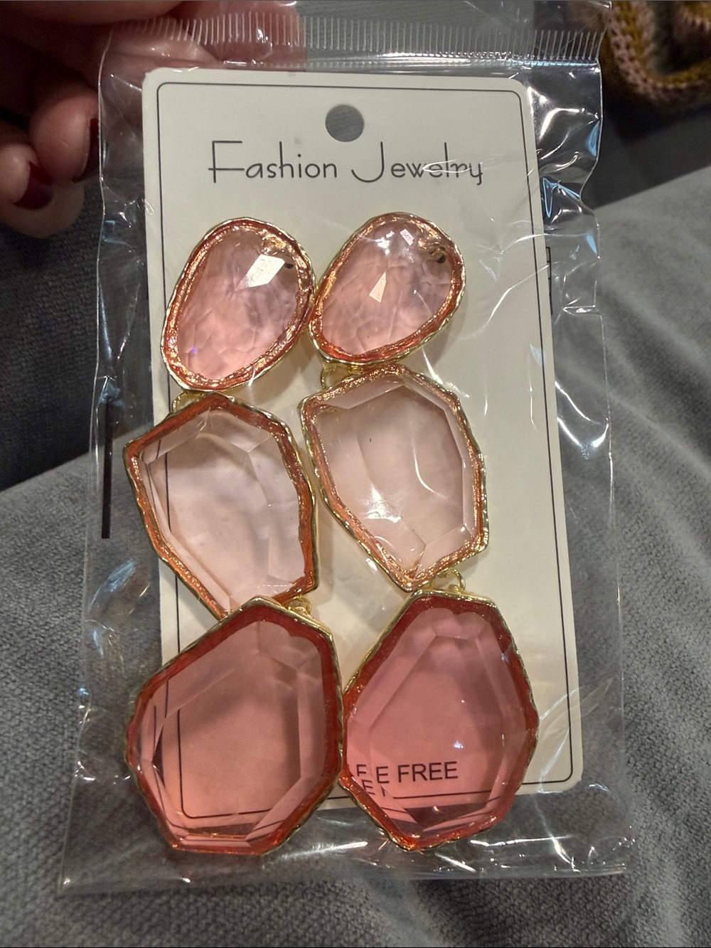 NEW!! Gold-Trim Pink Gem Drop Earrings - Fashion Jewelry 💖